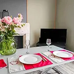 Digue De Malo A 800m, Terrasse Exterieure, Capacite 4 Personnes, 1 Chambre, Renove Apartament