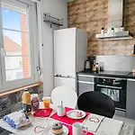 Appartement Digue De Malo A 800m, Terrasse Exterieure, Capacite 4 Personnes, 1 Chambre, Renove