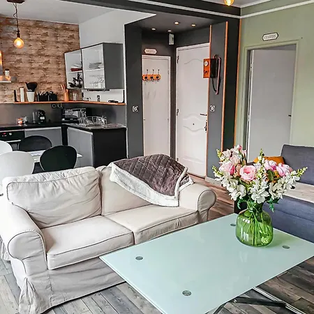 Daire Proche Digue De Malo A 800m, Terrasse Exterieure, Capacite 4 Personnes, 1 Chambre, Renove! Dunkirk