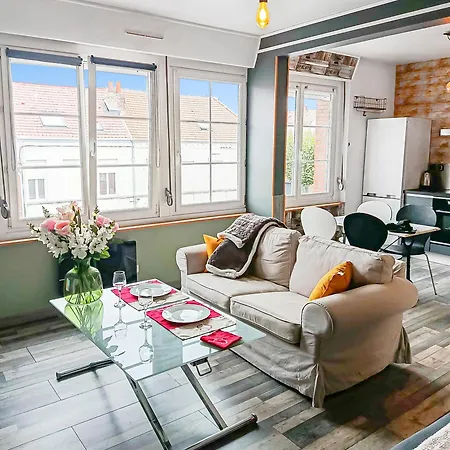 Proche Digue De Malo A 800m, Terrasse Exterieure, Capacité 4 Personnes, 1 Chambre, Rénové! * Dunkirk