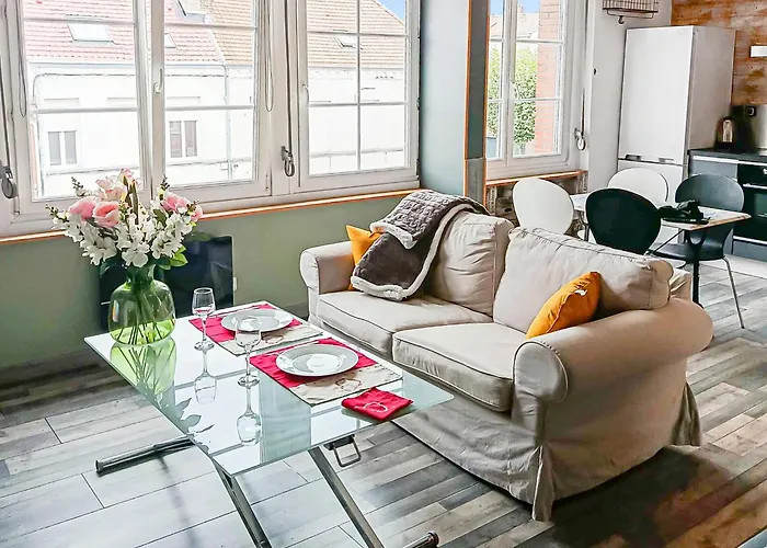 Avec Terrasse Exterieure, Capacité 4 Personne, 1 Chambre, Digue De Malo A 800m