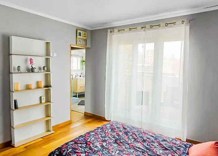 Avec Terrasse Exterieure, Capacité 4 Personne, 1 Chambre, Digue De Malo A 800m *